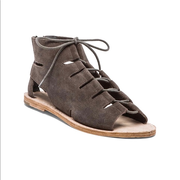 Sandales KELSI DAGGER Talon Compensé Cuir Gris - Pointure 7.5 US | Occasion élégante